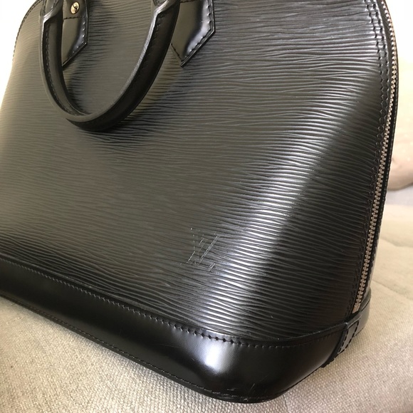SOLD ⭐️✨Louis Vuitton Epi Leather Alma Pm - Picture 4 of 8